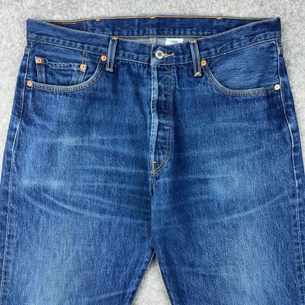VTG Levi's 501 Jeans Mens 38x32 Blue Original Fit Straight Leg Cotton Denim Y2K